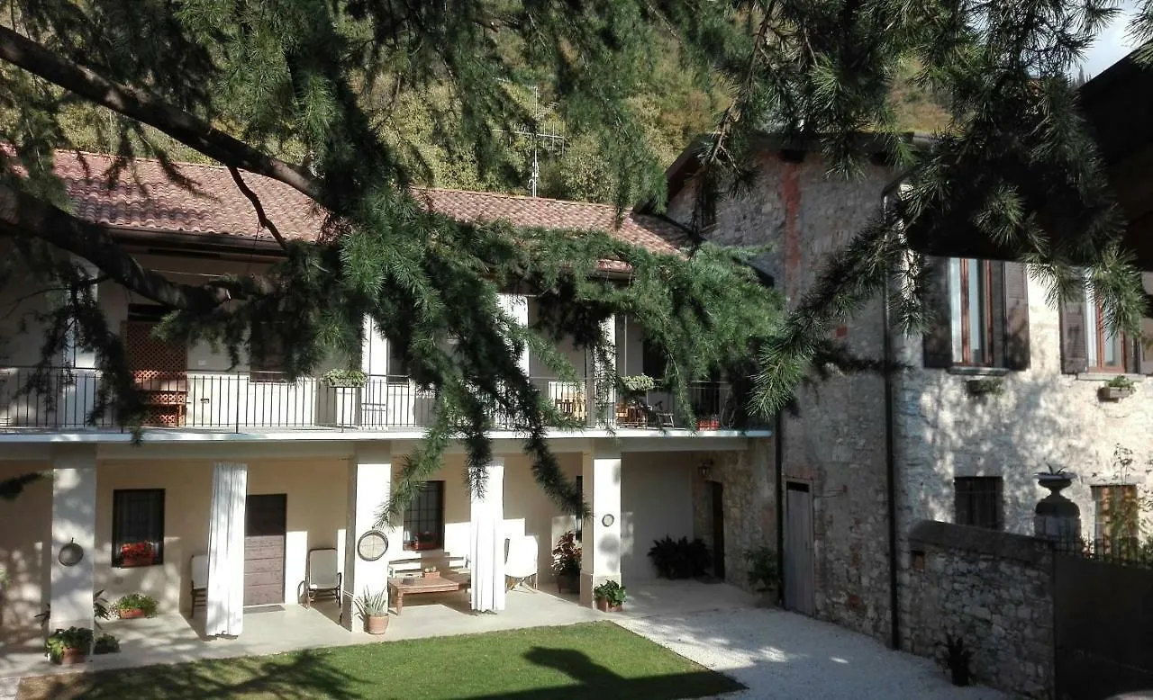 Corte Del Cedro Provaglio d'Iseo 0*,  Itálie